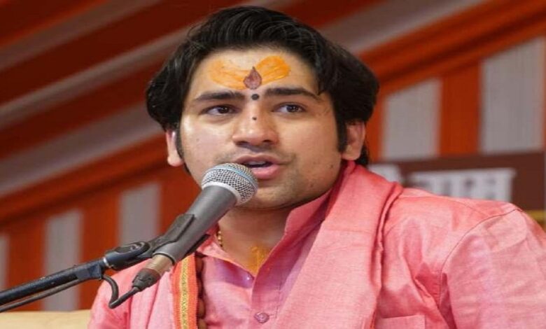 Even before coming to Gujarat, Baba Bageshwar's protest started
